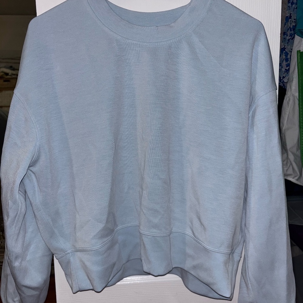 Softstreme Perfectly Oversized Cropped Crew Powder Blue size 4